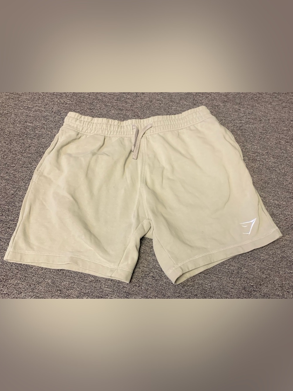 Gymshark Taupe Casual Drawstring Shorts; side pockets, one back snap pocket 
Med